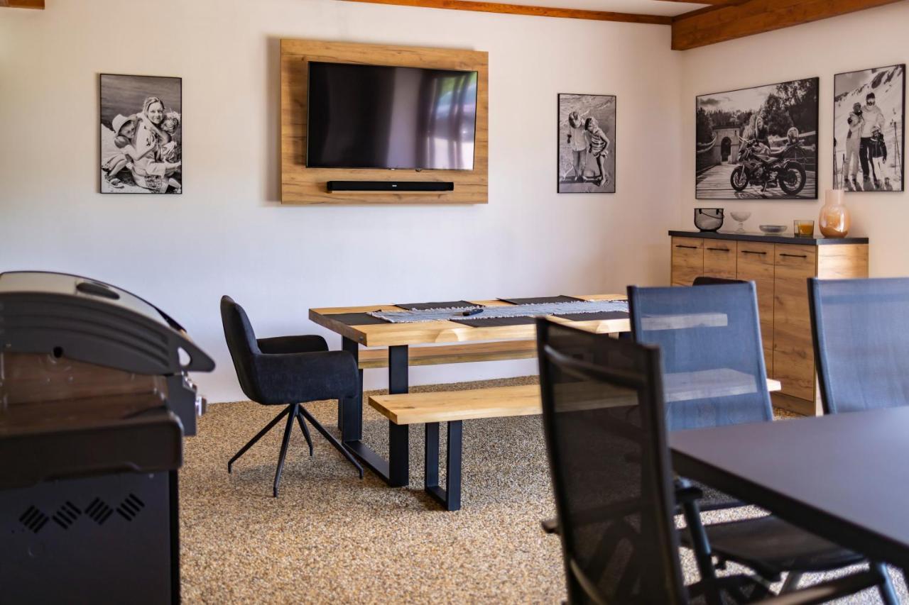Apartman Dvorce Stráž nad Nežárkou Exterior foto