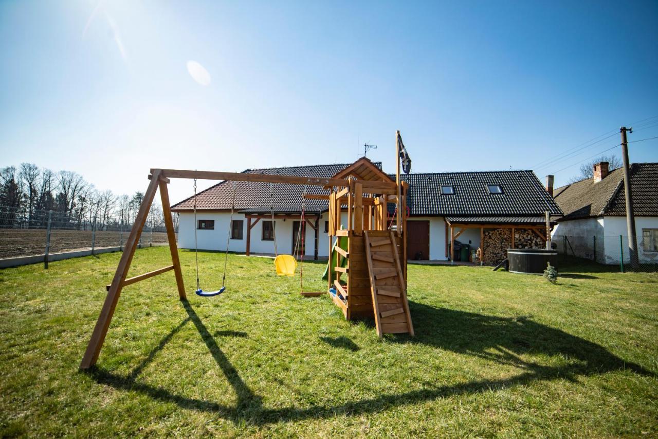 Apartman Dvorce Stráž nad Nežárkou Exterior foto