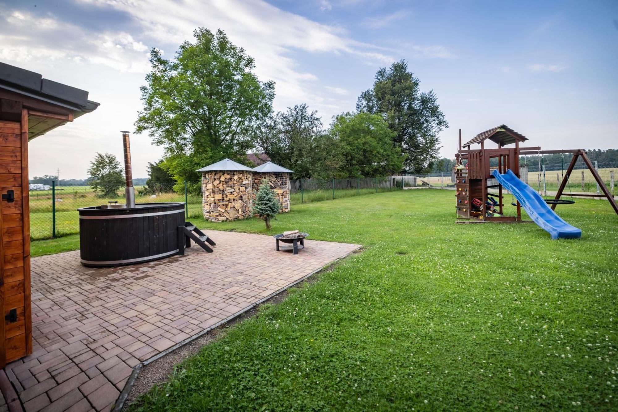 Apartman Dvorce Stráž nad Nežárkou Exterior foto